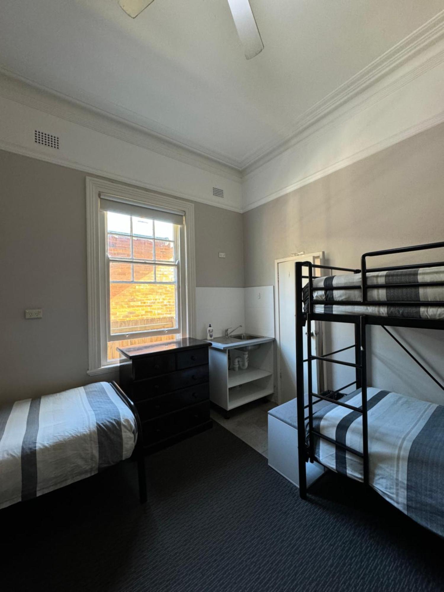 Manly Bunkhouse Hostel Sydney Exterior photo